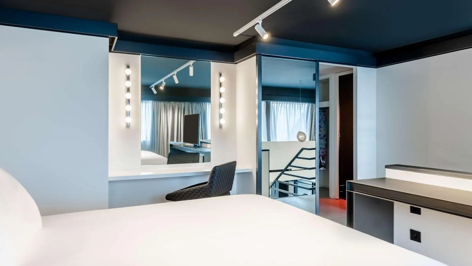 Nhow Brussels Bloom Hotell